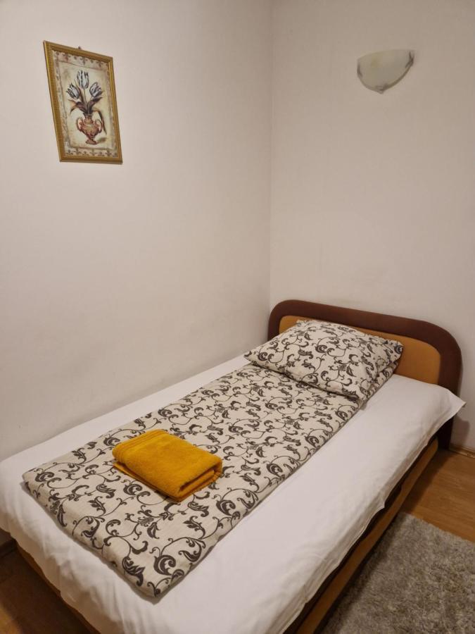 Zajazd Lesny Tuszyn Extérieur photo