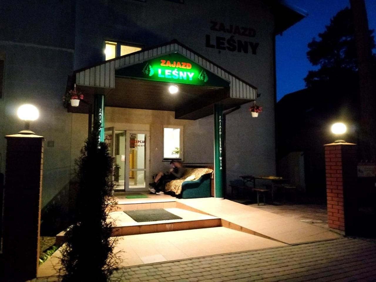 Zajazd Lesny Tuszyn Extérieur photo